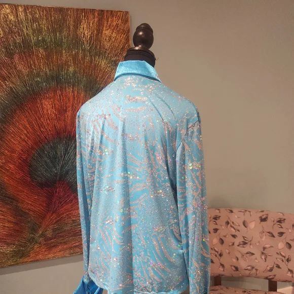 Performance Collection Blue Shirt - Picture 3 of 4